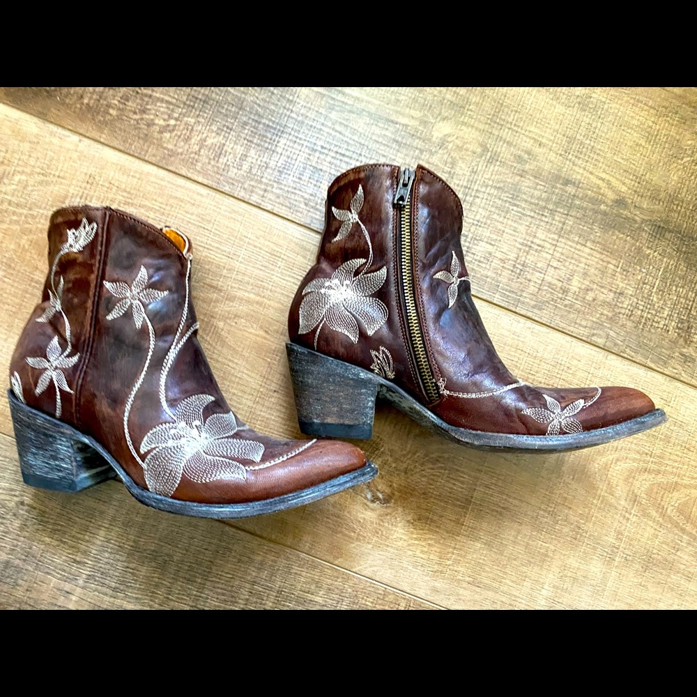 Old gringo size 6 embroidered boots
